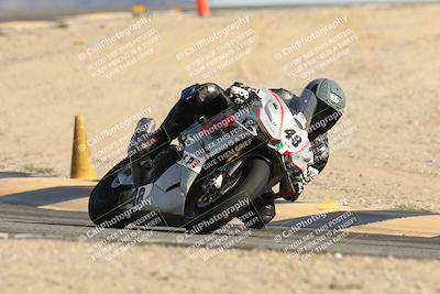 media/Nov-16-2025-Race Pace (Sun) [[8c5fa54630]]/Verified Riders/8-Turn 12 (120pm)/